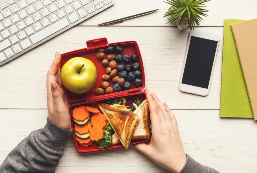 eating lunch at desk